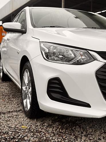 Chevrolet: Chevrolet Onix: 2020 г., 1.2 л, Бензин — 7