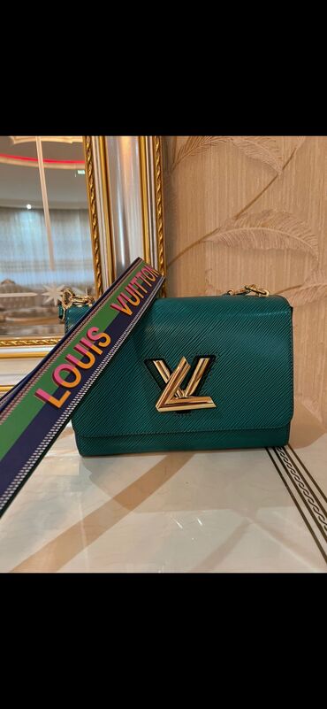 Сумки: Louis Vuitton premium class, yenidir 
100 azn