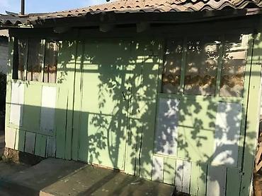 Продажа полдома: Срочно Мал базар жакта жер уй сатылат обмен бар . Под бизнес, под — 12