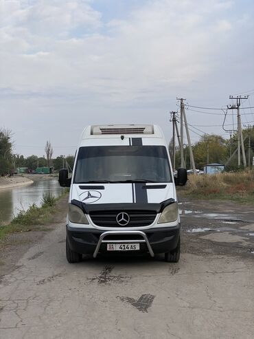 автомобиль митсубиси: Легкий грузовик, Mercedes-Benz, Стандарт, 3 т