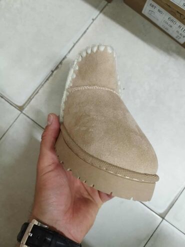 Ugg obuća: Ugg mini čizme, bоја - Bež — 2