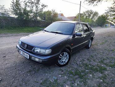 passat b4: Volkswagen Passat: 1995 г., 2 л, Механика, Бензин, Седан