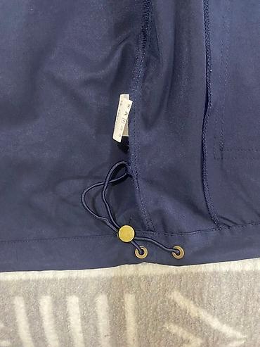 Kurtkalar: Massimo Dutti qadın gödəkçə - Rəng: tünd göy, işığa görə solğun — 6