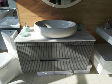 мойдодыр для ванной: Hamam üçün modern lavabo dəsti - Üstündə qoyulan ovala yaxın keramika