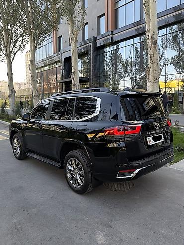Toyota: Toyota Land Cruiser: 2023 г., 3.5 л, Бензин — 6