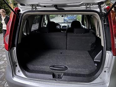 icarəyə masin: Nissan Note, gümüşü rəng, 5 qapılı kompakt minivan/hetçbek. Şəhər üçün — 6