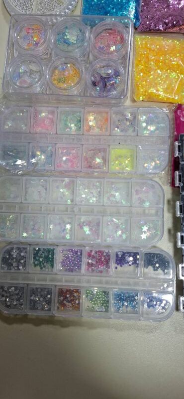 Digər gözəllik və estetika cihazları: Dırnaq ustasına işləməkçün lazım olan bütün növ bəzəklər tipsilər — 7