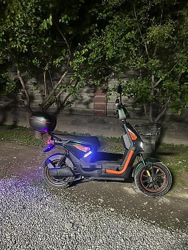 apollo solo: Скутер электронный с запас ходом 40км автозапуск есть,блокировка — 1