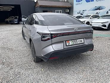 byd e9 1: Toyota bZ3: 2023 г., Электромобиль, Седан — 4