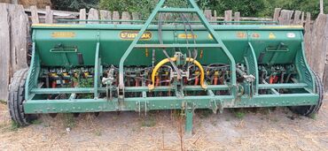 Traktorlar: Traktor MTZ (Belarus) tipli, 4x2 təkər quruluşlu, kabinalı. Dizel — 11