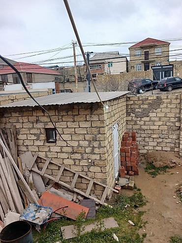 İcarəyə anbar və emalatxanalar: Təsvir: - Həyətdə yerləşən kiçik daş tikili (tövlə/ambar/ustaxana — 1