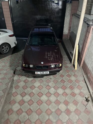 34 е: BMW 5 series: 1994 г., 2 л, Механика, Бензин, Седан