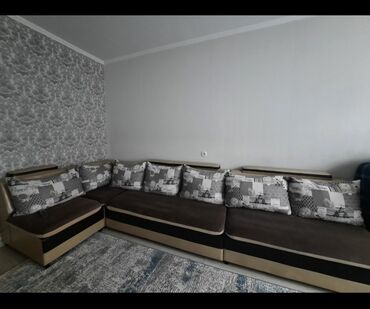 угловой мебель: Бурчтук диван, Колдонулган