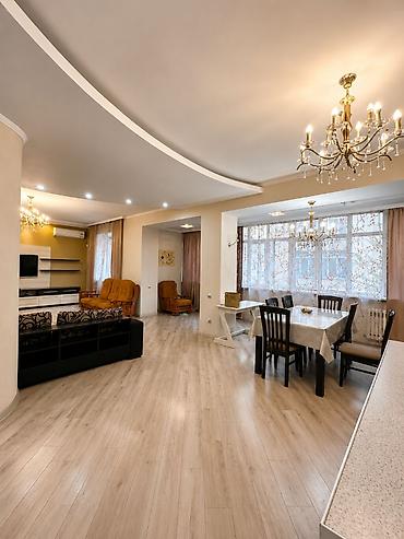 4 комнаты, 186 м², Элитка, 2 этаж at lalafo.kg 4 комнаты, 186 м², Элитка, 2 этаж
