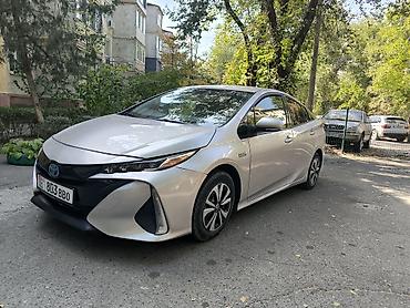 Toyota Prius: 2018 г., 1.8 л, Вариатор, Гибрид, Седан — 1