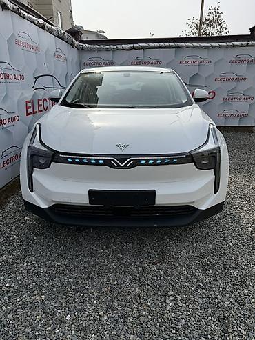 Zeekr: Zeekr : | 2022 г. Кроссовер — 1