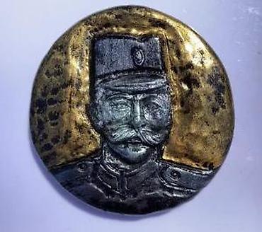 Značke, ordenje i medalje: GIPSANI MAGNET ZA FRIŽIDER VOJA TANKOSIĆ RUČNI RAD | Magnet za — 6