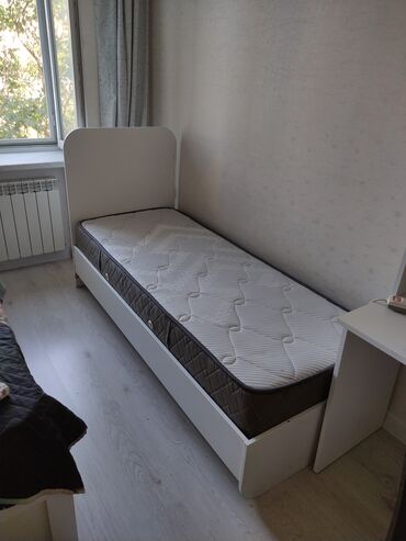 железная кровать односпальная: Kravat ortopedik matras ile birgə. Uzunluq 185sm. Eni 76sm. Hündürlük