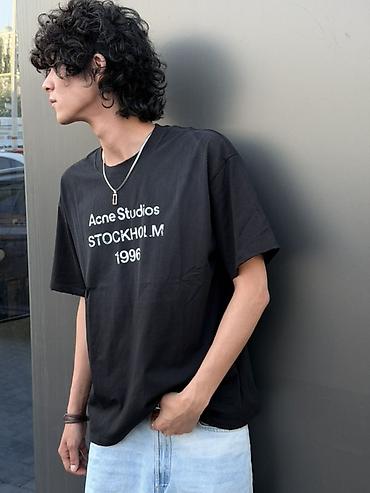 Футболки: Футболки с принтами, унисекс, свободный крой (oversize). Особенности — 8