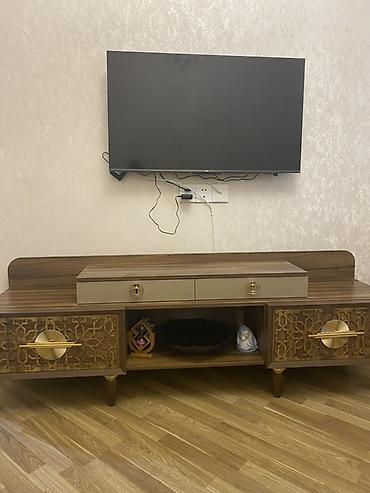 yataq cərcivəsi: Mebel dəsti – konsol güzgü ilə və TV tumbası - Üslub: klassik-modern — 3