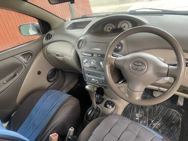 машина алмашуу: Toyota Platz: 2004 г., 1.3 л, Автомат, Бензин, Седан