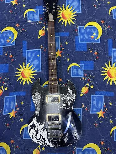 gitara sim: Əl işi, özəl hazırlanmış gitara - unikal alət Əl işi olan, özəl — 1