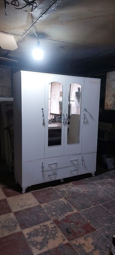 Dolablar: Yeni, 4 qapılı Düz dolab, Dolab-asılqan, Azərbaycan -da lalafo.az — 19 Dolablar: Yeni, 4 qapılı Düz dolab, Dolab-asılqan, Azərbaycan — 19