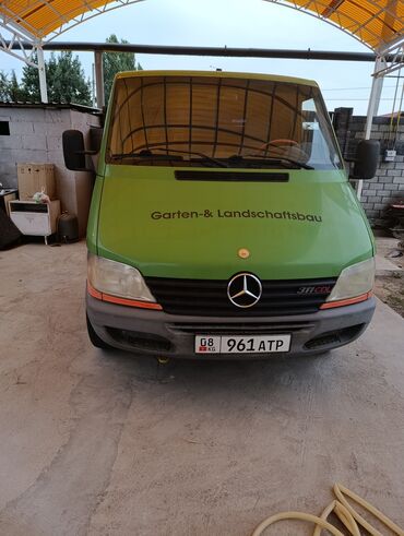 ящик на фуру: Легкий грузовик, Mercedes-Benz, Дубль
