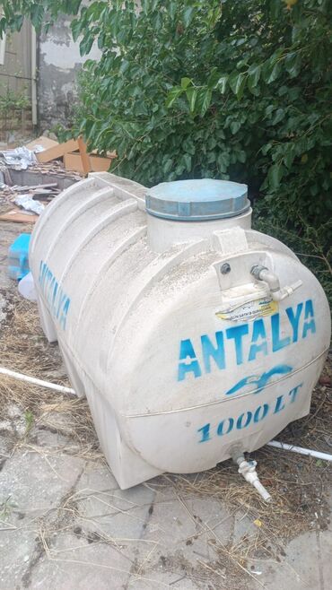 işlənmiş metlax: Bak, Plastik, 1000 l l, İşlənmiş, Ünvandan götürmə