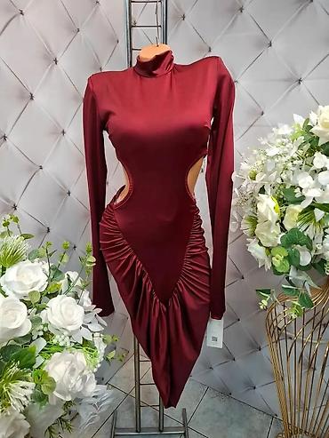 iris smart: Elegantna večernja haljina sa dugim rukavima i visokim rol-kragnom — 1