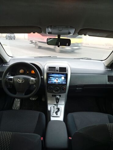 Toyota: Toyota Corolla: 1.6 l | 2010 il Sedan — 6