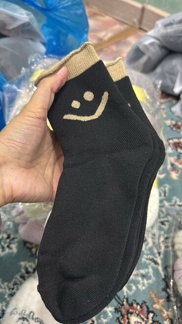 Носки и белье: Носки женские и унисекс, набор различных моделей. Если цены выше — 4