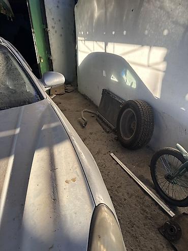Hyundai Sonata: 2004 г., 2 л, Механика, Бензин, Седан