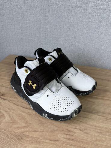 обувь для туризма: Детские кроссовки Under Armour - Размер: US 11.5K / UK 11 / EU 28.5 /