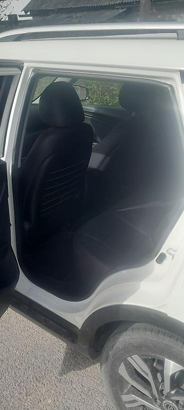 sonata d8: Ssangyong Tivoli: 2018 г., 1.6 л, Автомат, Дизель, Кроссовер — 5