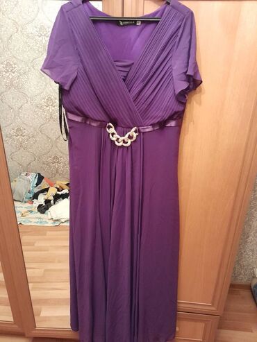 Ziyafət donları: Paltarlar hamisi 1defe toya geyilib. olculeri,40-42 ve 46-48.Vassap — 5