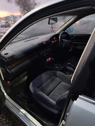 Audi: Audi A4: 1998 г., 2.6 л, Вариатор, Бензин, Седан — 8