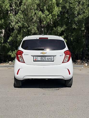 spark 7: Chevrolet Spark: 2016 г., 1 л, Автомат, Бензин, Хэтчбэк — 4