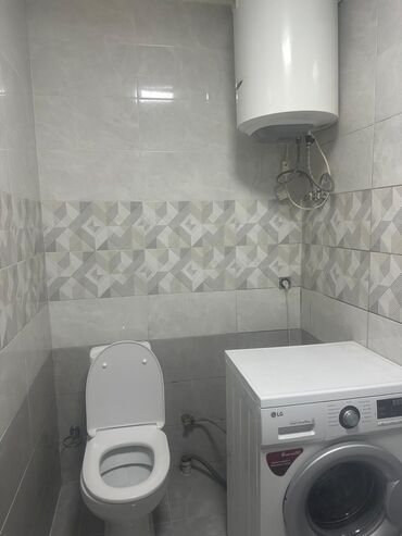 дом из: Сдаётся частный дом в аренду 
зал, 2 маленьких комнат, кухня, ванная