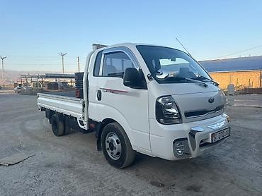 40 5: Kia Bongo 3, бортовой малотоннажный грузовик (надпись 1.4T на борту) — 3