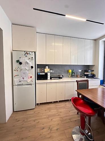 таунхаус бишкек: Таунхаус в Кок-Жар (ул. С.Кийизбаевой), 2 этажа, 116 м², участок 1,4 — 7