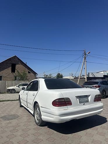 лобовой машины: Mercedes-Benz E-Class: 1997 г., 3.2 л, Автомат, Бензин, Седан — 4