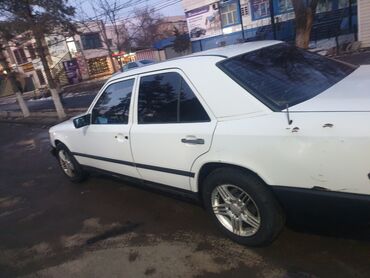 на 140 мерс: Mercedes-Benz W124: 1988 г., 2 л, Механика, Бензин, Седан