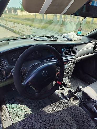 elantra qapi: Opel Vectra B sedan – tünd yaşıl rəng, 4 qapı, 5 yerlik rahat salona — 8