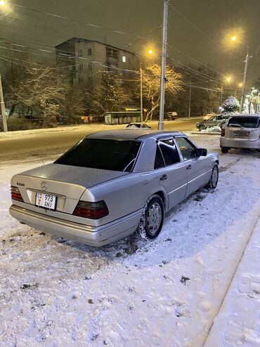 Mercedes-Benz: Mercedes-Benz W124: 1994 г., 2.2 л, Механика, Бензин, Седан