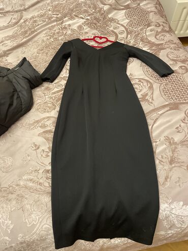 little black dress avon qiymeti: 15azn sade qara don 36 razmer