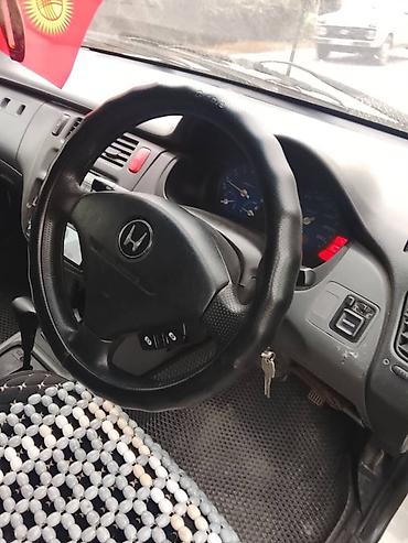 Honda HR-V: 2000 г., 1.6 л, Автомат, Бензин, Кроссовер