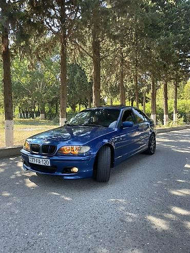 toyota corolla cross: BMW 3 series: 2.5 l | 1999 il Sedan — 6