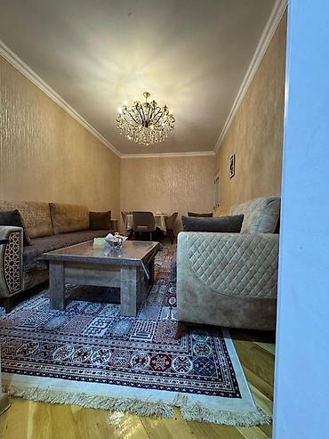 Bakı, 3 otaqlı, Köhnə tikili, 100 kv. m