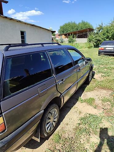 айнек авто: Volkswagen Passat Variant: 1989 г., 1.8 л, Кол менен иштөөчү, Бензин, Универсал — 3